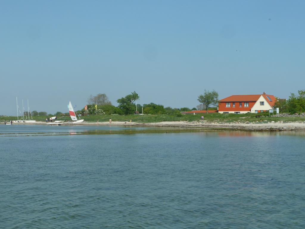 Hotel Achtern Diek Fehmarn Exterior foto