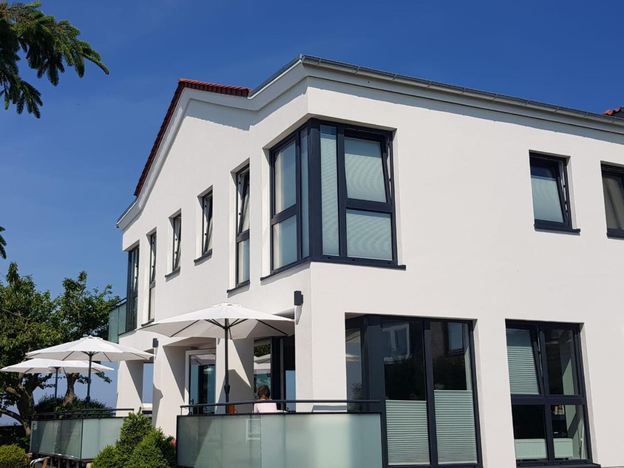 Hotel Achtern Diek Fehmarn Exterior foto